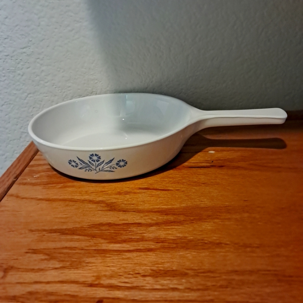 Corning Ware sauce pan